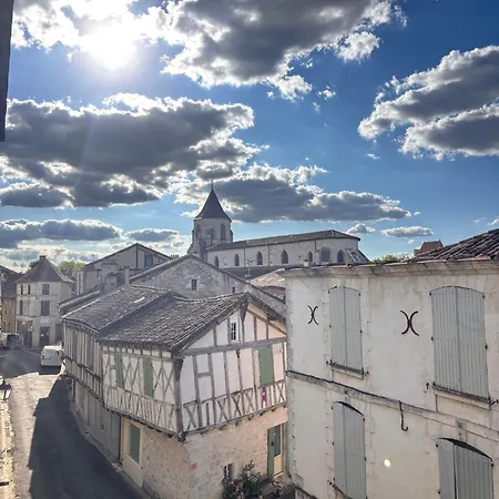 فندق مبيت وإفطار La Maison Colette - Issigeac
